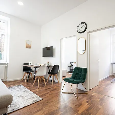 3 Mit Flair Apartment *